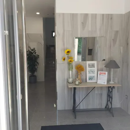 Apartment Stone House 2